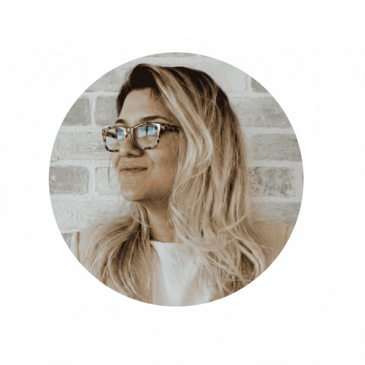 Mary, CEO of Cookie Box